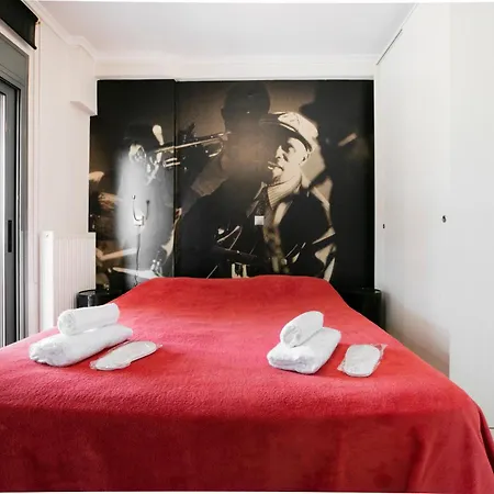Delmare Black&white Studio *