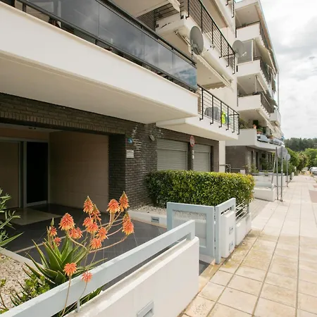 Apartman Delmare Black&white Studio