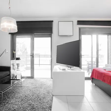 Apartment Delmare Black&white Studio Thessaloniki